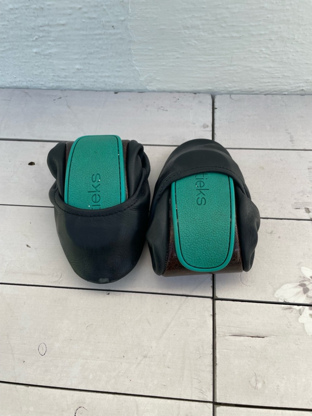 Tieks Black Leather Ballet Flats with Teal Tab - Picture 6 of 8